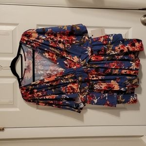 Kiyonna Promenade Top Size 2 Blue Floral Pattern